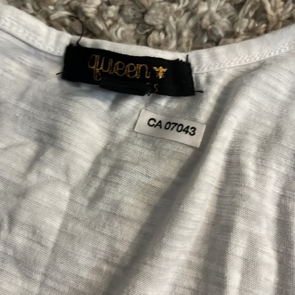 Don’t wear anymore, old, it’s a girls large - Picture 2 of 2